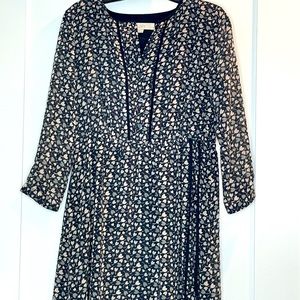LOFT 3/4 sleeve black and white printed dress